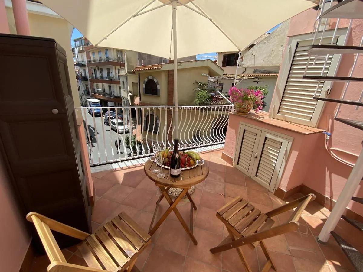 Sole e Azzurro Holiday House Villa Taormina 0*,  Italia